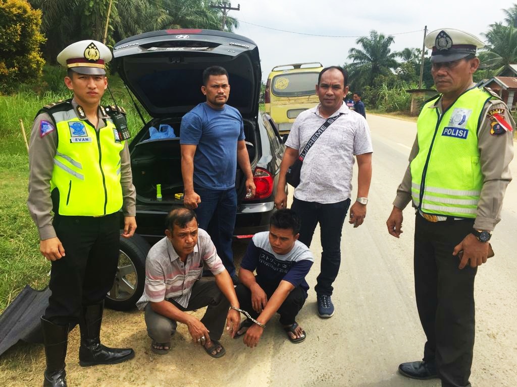 Bawa 220 Kg Ganja Dari Aceh, Dua Warga Cirebon Ditangkap Polisi di Langkat