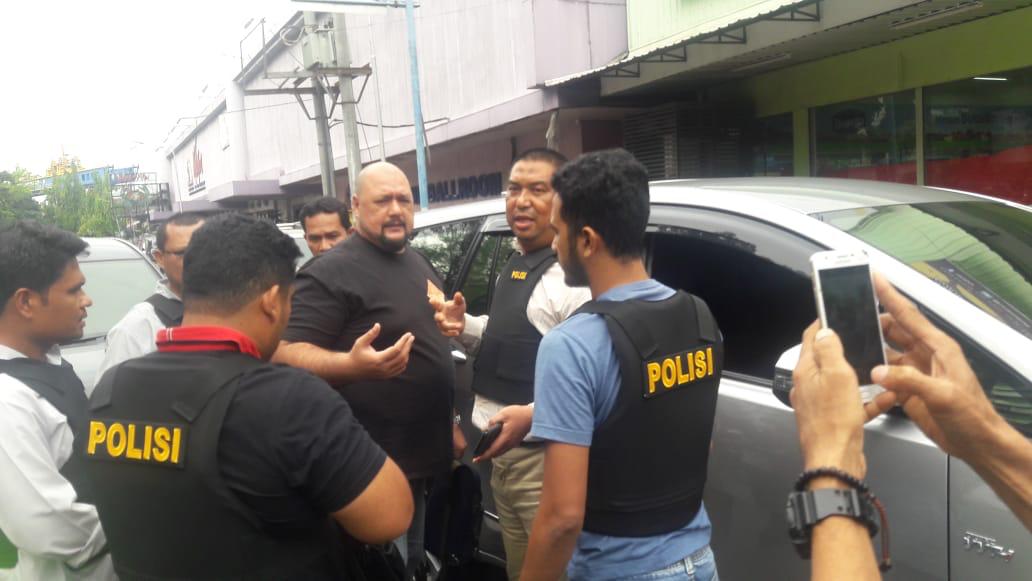 Selain Dokumen, Polisi Juga Temukan Dua Senpi dan Ribuan Amunisi di Rumah Adik Wagubsu