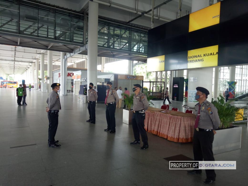 Polresta Deli Serdang Lakukan Pengamanan dan Pelayanan di Bandara Kualanamu