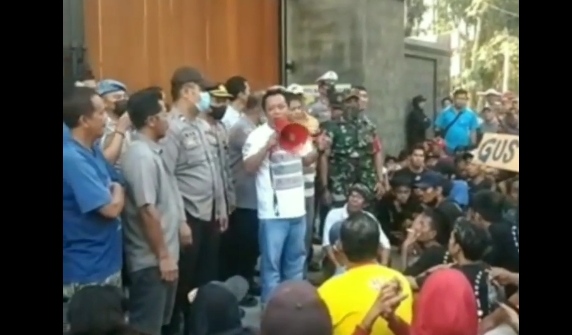 Trik Dukun Gus Samsudin Dibongkar Pesulap Merah, Padepokannya Resmi Ditutup