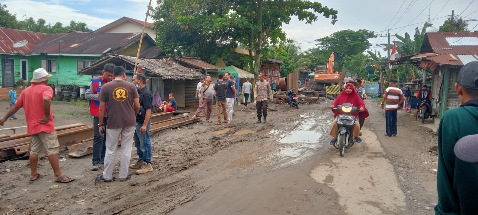 Drainase Tertutup Proyek SPAM Yang Tak Kunjung Selesai, Puluhan Rumah di Binjai Tergenang Air