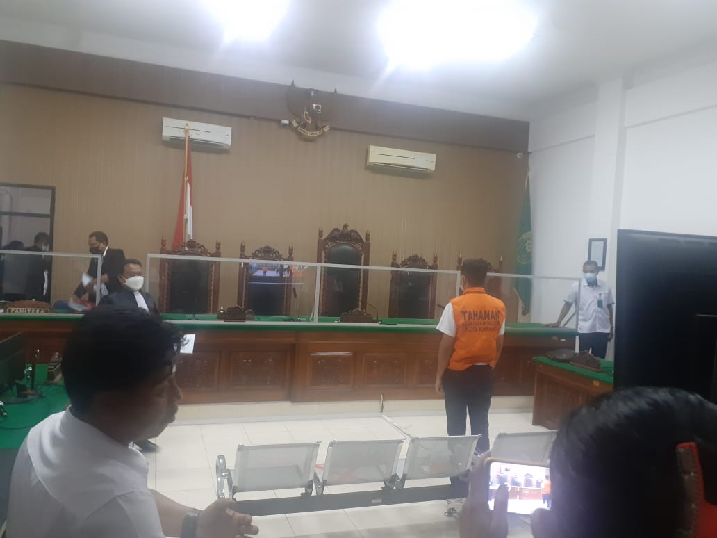 Sidang Randi Ricuh, Hakim Usir Ayah Astri dari Ruang Sidang
