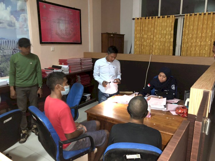 Lagi, Dua Tersangka Penganiaya Guru di Kupang Diserahkan ke Jaksa