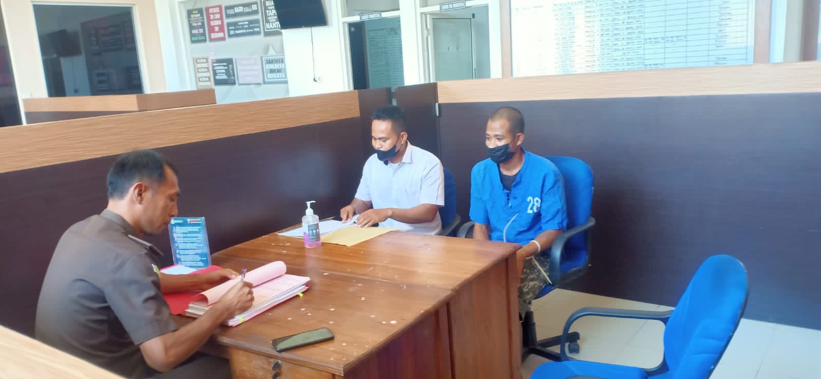 Bolos Kantor dan Diberi Surat Panggilan, Kepala Dusun di Kupang Malah Aniaya Kades