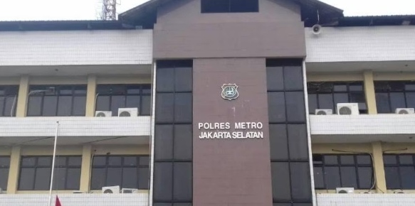 Penyidik Polres Jaksel Diduga ‘Kibuli’ Timsus, Serahkan Dua Handphone Bukan Milik Brigadir J, HP Asli Dimana?Â 