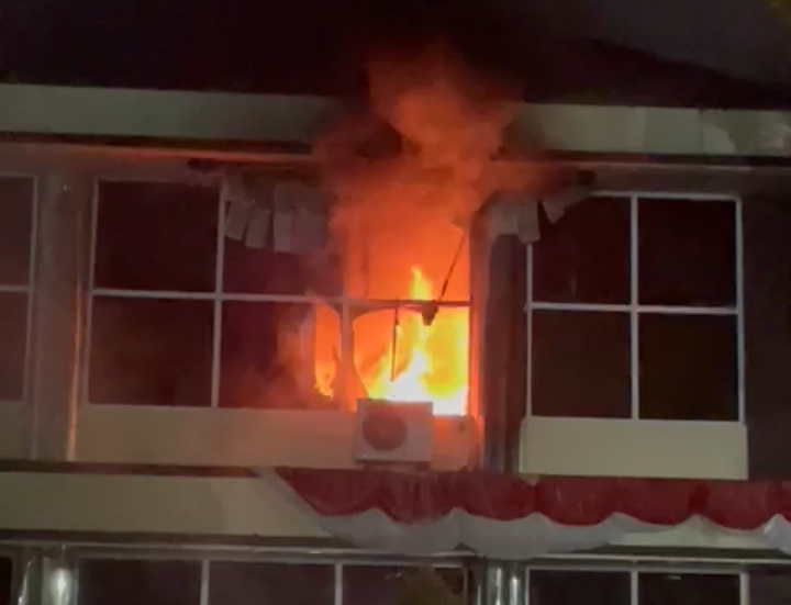 Breaking News! Gedung Mapolda Sumut Terbakar