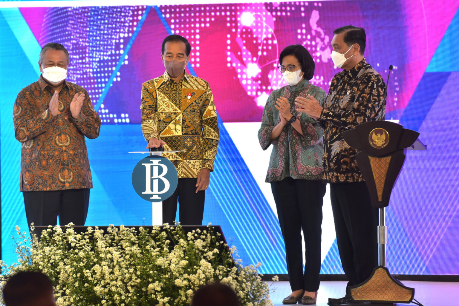 Diresmikan Jokowi, BI Sambungkan QRIS dengan Negara ASEAN