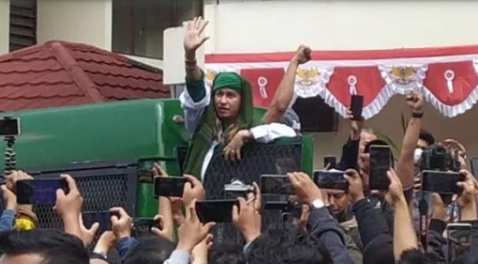 Bahar Smith Tak Bersalah dan Dibebaskan PT Bandung