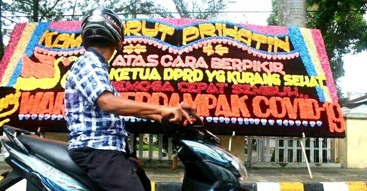 Fantastis! Anggaran Papan Bunga DPRD Sidimpuan Capai Ratusan Juta