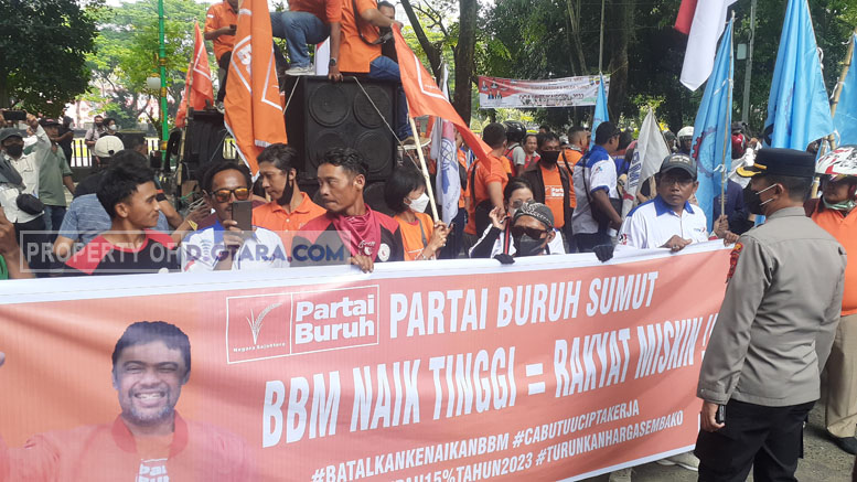 Tolak Kenaikan BBM, Partai Buruh Gelar Aksi Unjuk Rasa di Depan DPRD Sumut