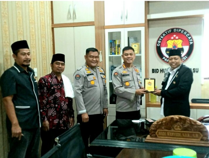 Kabid Humas Polda Sumut Terima Penghargaan dari Rumah Sahabat Da’i Sumatera Utara