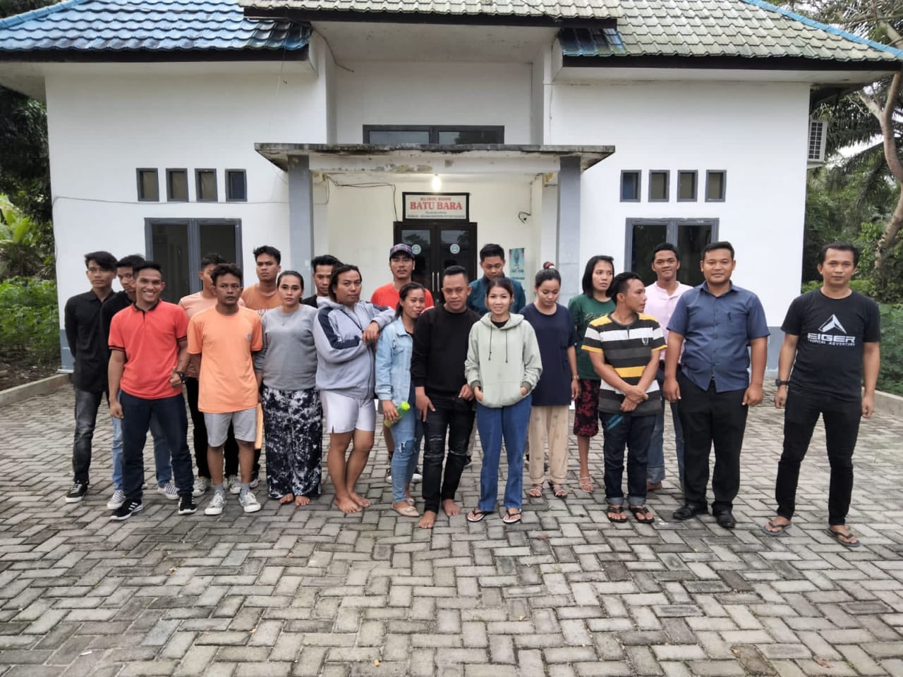 Pesta Narkoba, 18 Orang Diamankan dari Karaoke Singapore Land Batubara