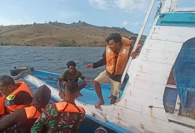 Dua Kapal Motor Patah Kemudi di Manggarai Barat, 24 Wisatawan Dievakuasi, Ini Daftarnya