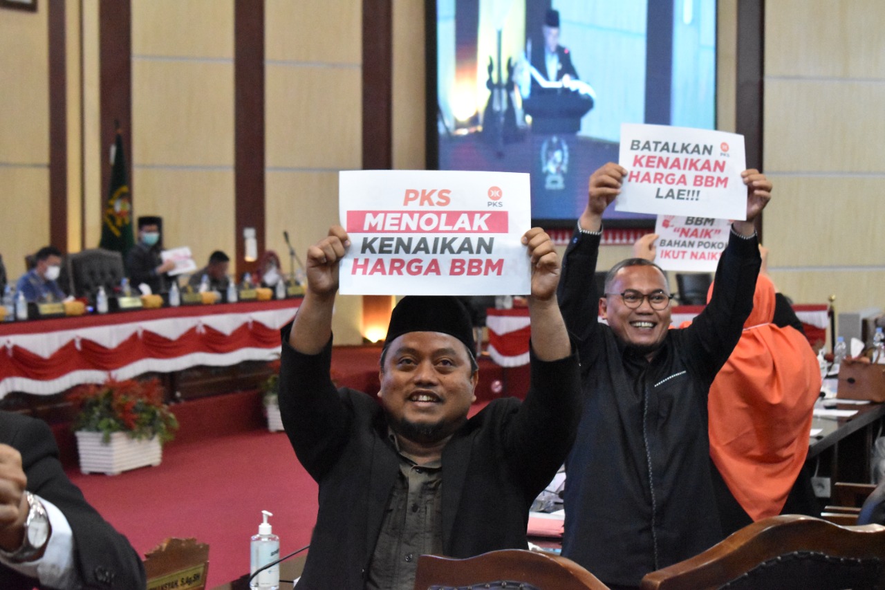 Fraksi PKS DPRD Medan Sampaikan Tolak Kenaikan BBM di Sidang Paripurna