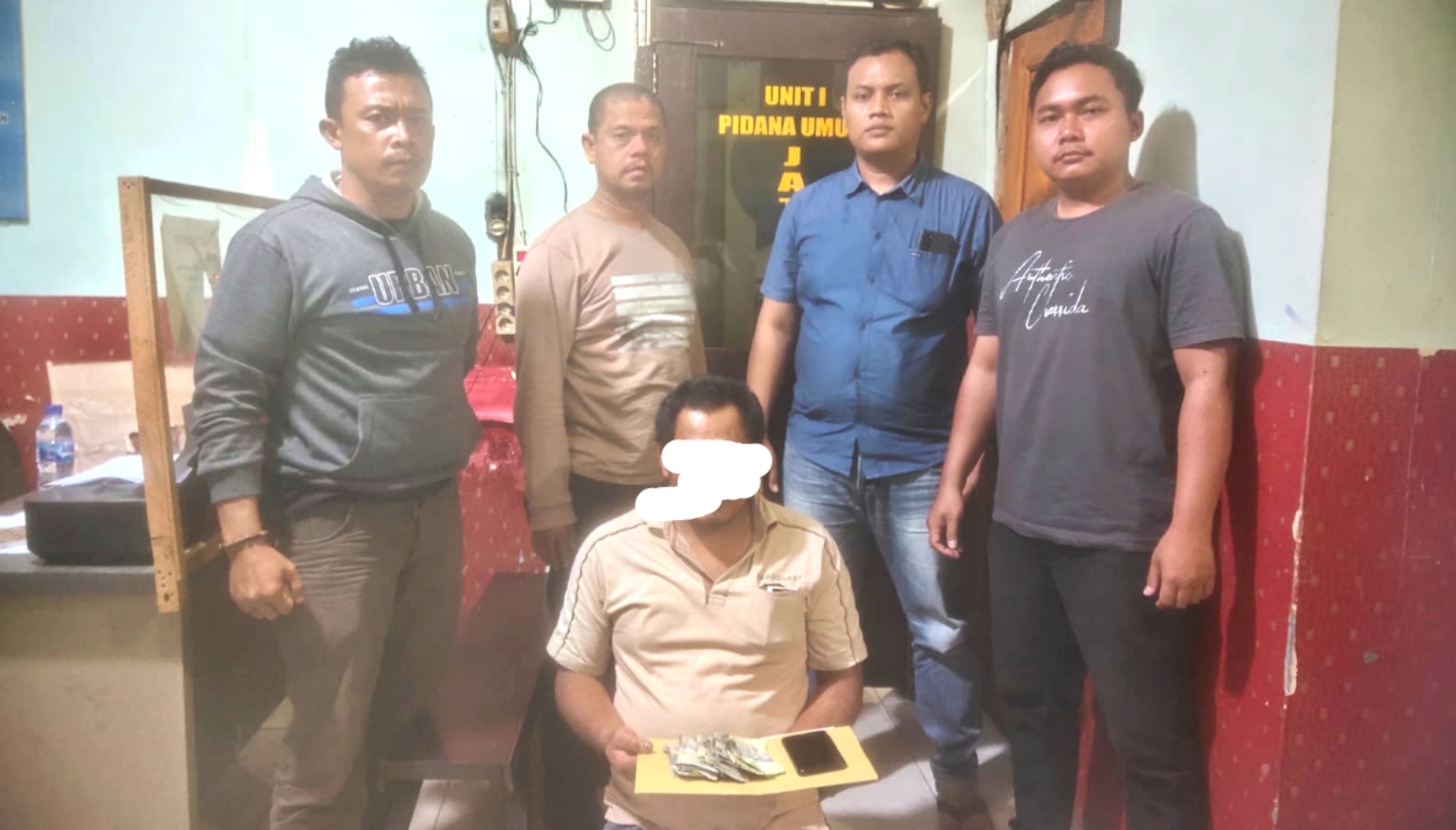 Pasang Togel Melalui Pesan WA, Sabar Warga Padangsidimpuan Ditangkap di Dalam Angkot