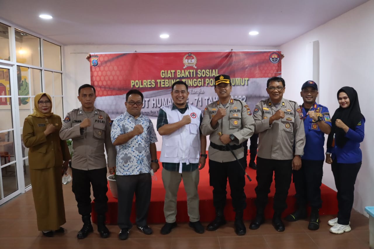 Nyambut HUT Humas Polri Ke 71 Kapolres Tebingtinggi Pimpin Giat Bakti Sosial