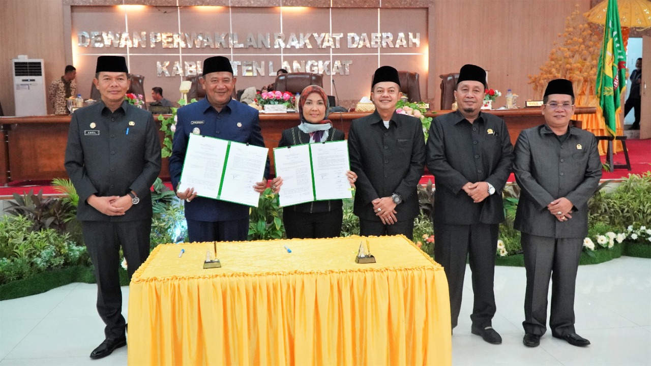 Perda APBD Langkat 2023 Sebesar Rp1,9 Triliun Disahkan, Syah Afandin Berterimakasih