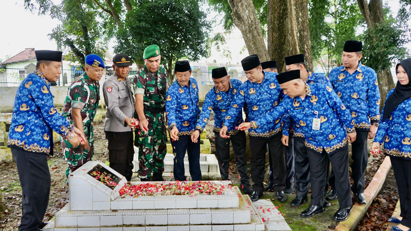 Peringatan HUT ke-51 Korpri, ASN Langkat Ziarah ke Mahkamah Pahlawan