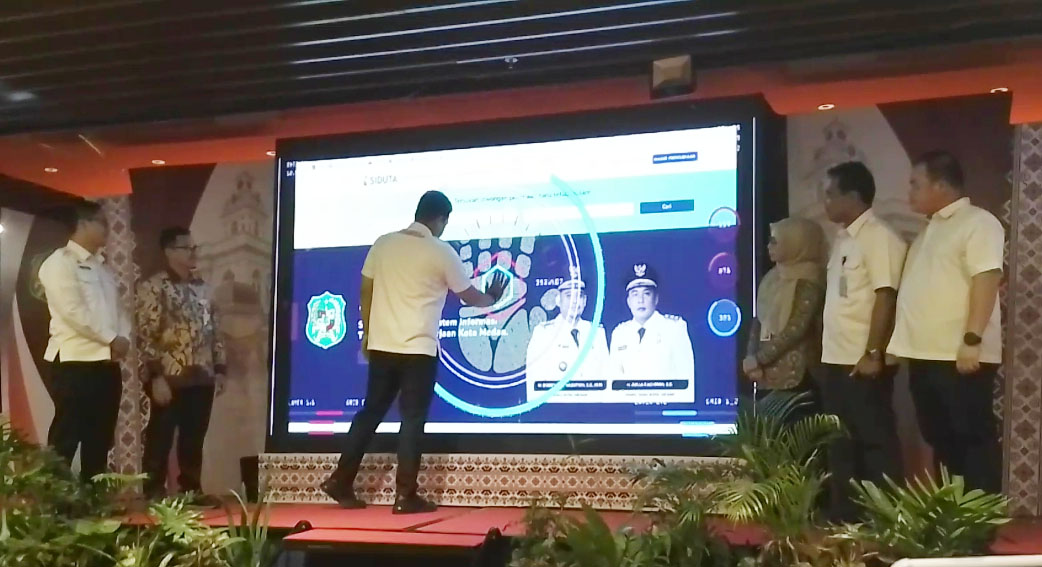 Walikota Medan Launching Aplikasi SIDUTA, Permudah Link And Match Antara Penyedia dan Pencari Kerja