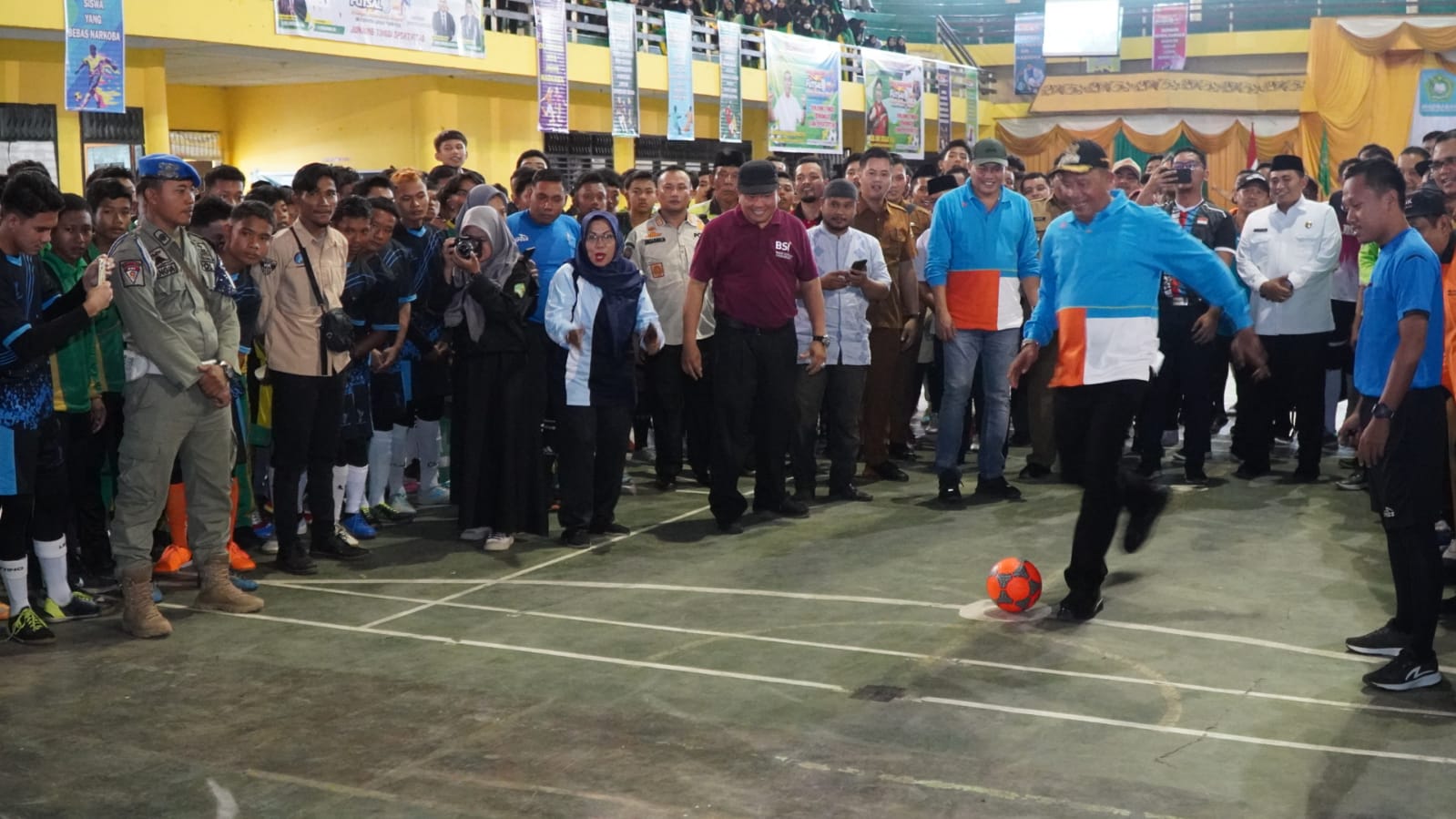 Buka Turnamen Futsal MA, Plt Bupati Langkat : Tidak ada yang boleh curang
