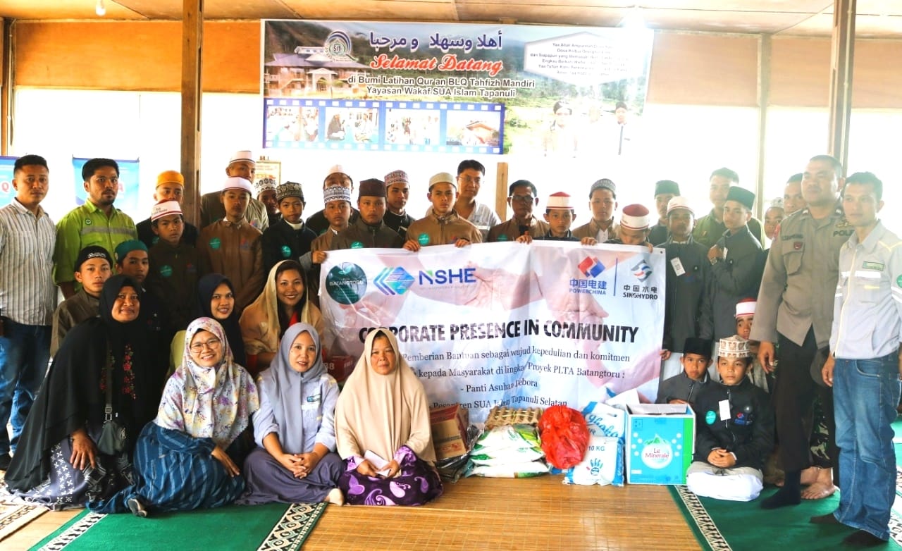 PT NSHE dan Sinohydro Salurkan Bantuan ke Pesantren dan Panti Asuhan di Kecamatan Sipirok, Tapsel