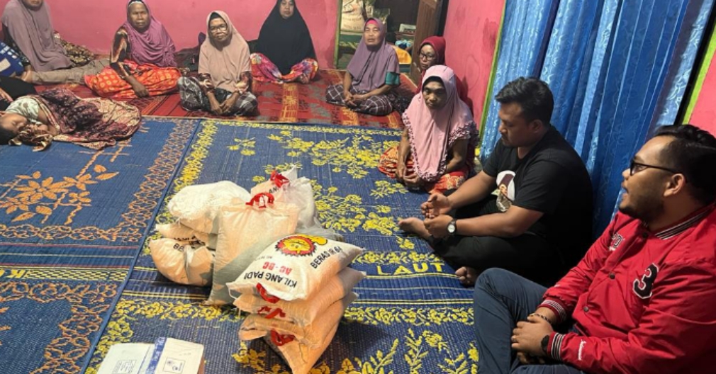 Malam-Malam, Fajar Dalimunthe Datangi Korban Kebakaran di Sabungan Sidimpuan