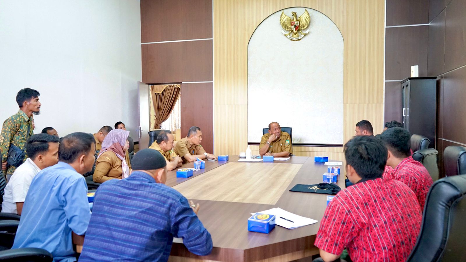 Bahas Konsep Wisata Bukit Lawang, FKPBL Koordinasi ke Plt. Bupati Langkat Syah Afandin