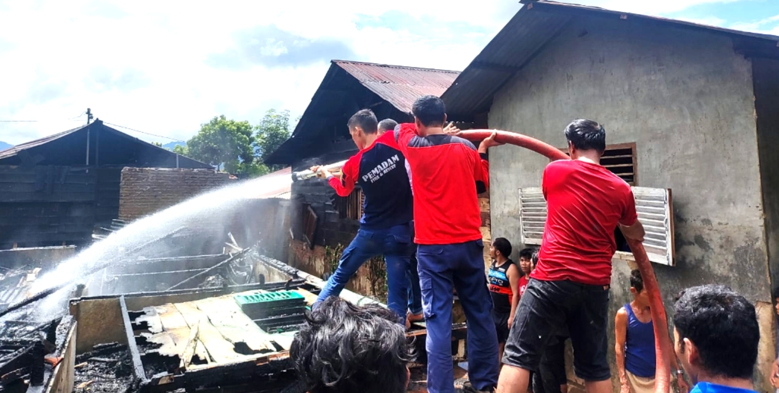 3 Rumah Petani di Sidimpuan Dilahap Sijago Merah, Diduga Berasal Dari Kompor Gas
