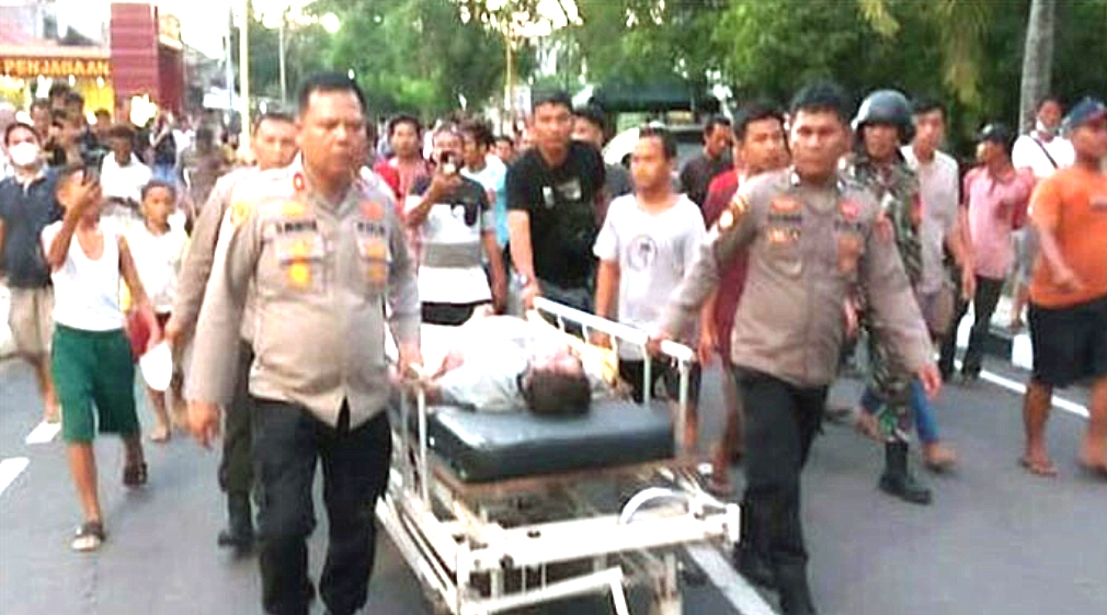 Tewas Saat Akan Ditangkap, Warga Sibolga Arak Jenazah Ke Kantor Polisi