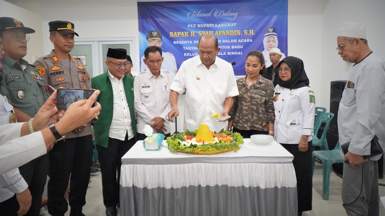 Plt Bupati Langkat Resmikan Kantor Baru Kelurahan Kwala Bingai