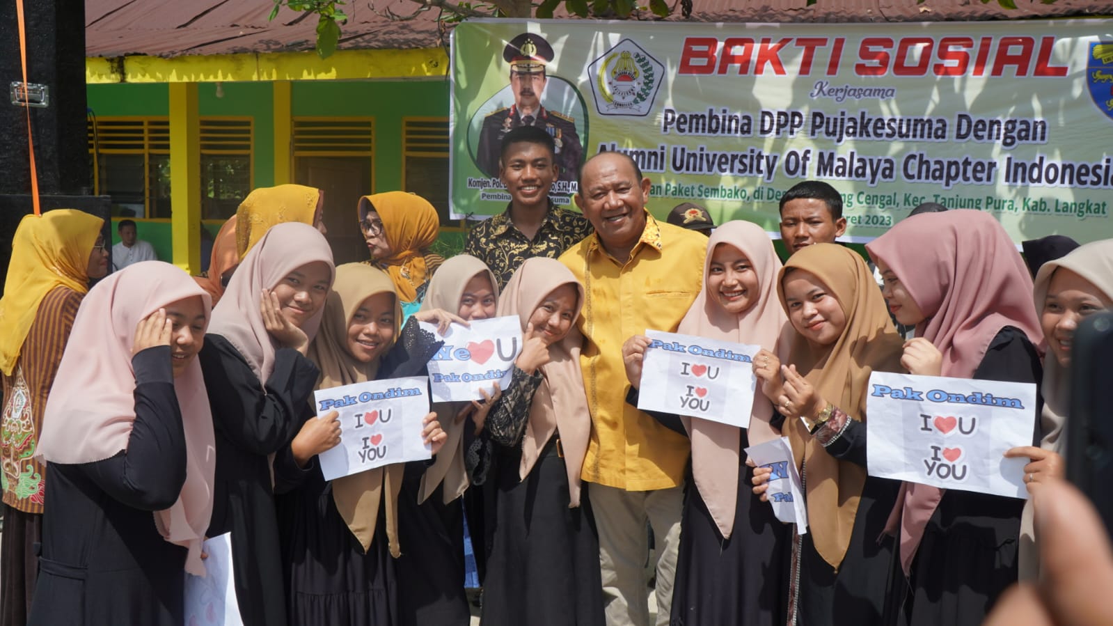 Hadir Baksos Akbid Langkat, Syah Afandin Didukung Warga Tanjungpura Pimpin Langkat 2024-2029