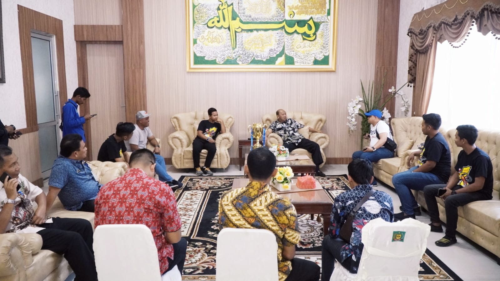 Gio Vandio Putra Tanjungpura Juara Nasional Moto Cross, Syah Afandin : Saya Sangat Bangga