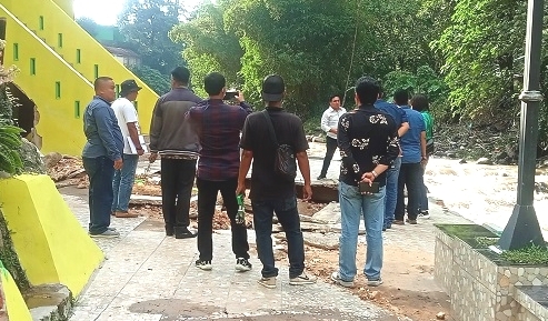 Dirkrimsus Polda Sumut Cek Kondisi Proyek Dek Rp 2,3 M di Sidimpuan Yang Sudah Rusak