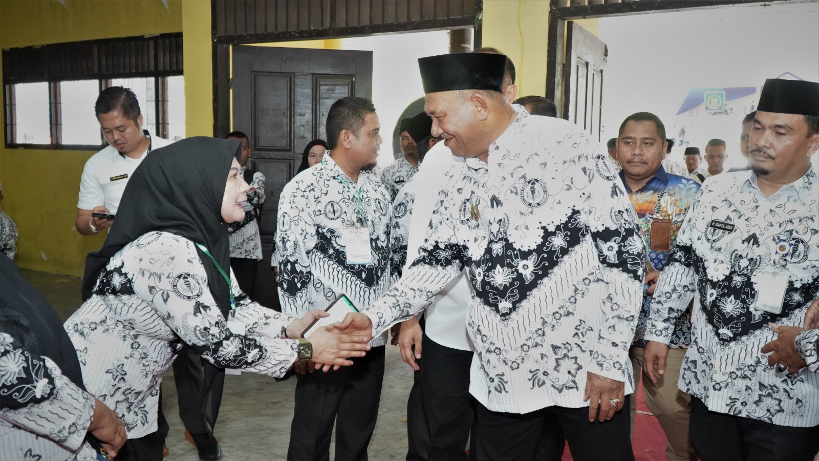 PGRI Gelar Seminar Internasional Pendidikan, Syah Afandin: Wujudkan Guru Profesional