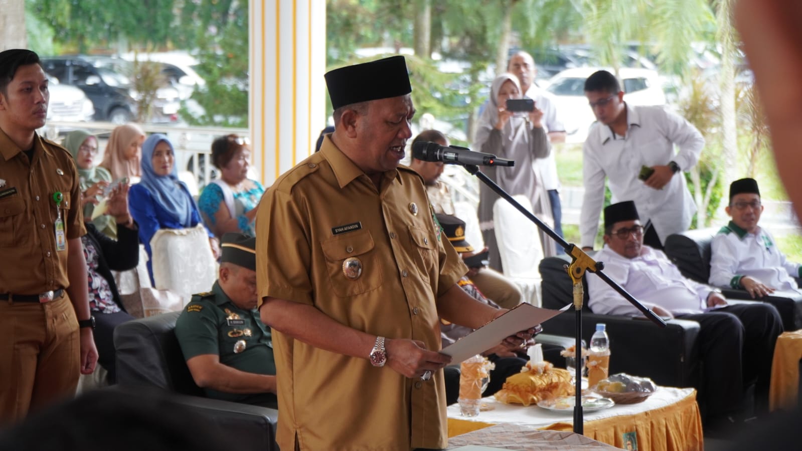 Diharapkan Jaga Kerukunan, Syah Afandin Lantik FKUB Langkat Periode 2023-2028