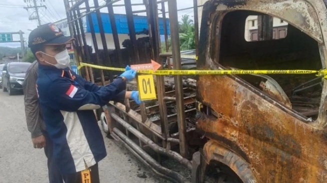 Truk Ekspedisi Full Muatan Terbakar di Jalinsum Padangsidimpuan