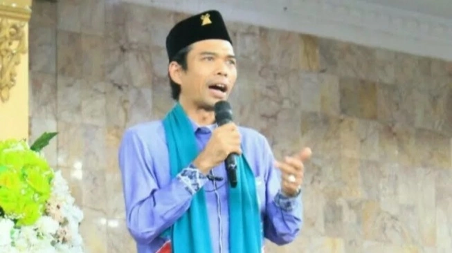 Tegas! Begini Penjelasan UAS Terkait Serangan Fajar Pemilu 2024: Ambil Uangnya..