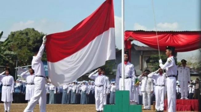 Link Live Streaming Upacara Penurunan Bendera di Istana Negara, Cek Jadwalnya Juga
