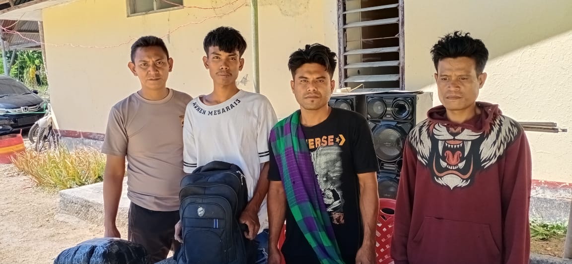 Mabuk Miras, Penumpang Kapal Feri di Sabu Raijua Terjun ke Laut