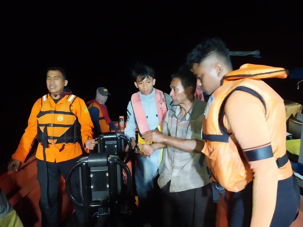 Mati Mesin di Perairan Tanjung Semau-Kupang, Lima Nelayan Dievakuasi
