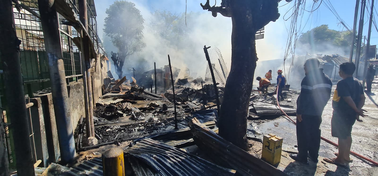 Lima Kios dan Warung di Oesapa-Kupang Terbakar