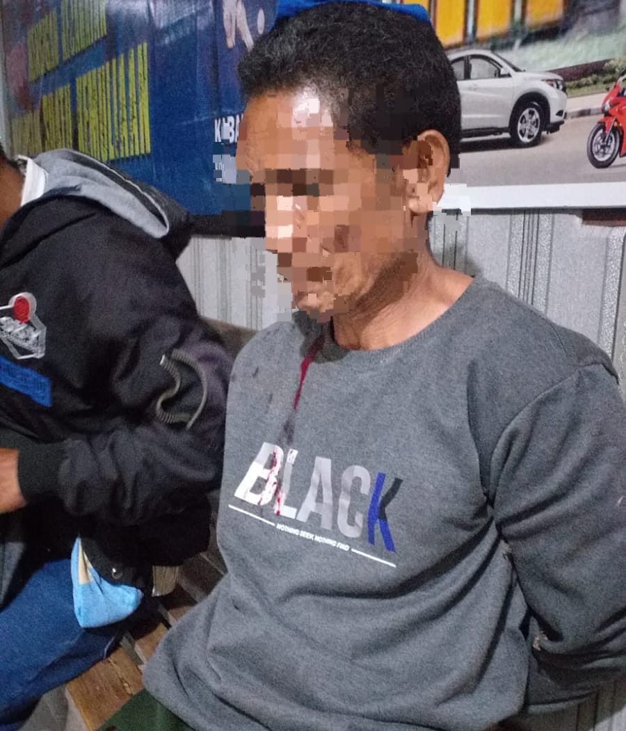 Tikam Istri di Rumah Duka, Pria ODGJ Dihajar Massa