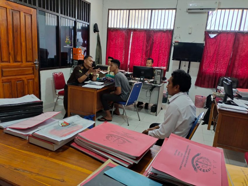 Lengkap, Berkas Perkara dan Tersangka Pencabulan Dua Siswi Sekolah Dasar Diserahkan ke JPU