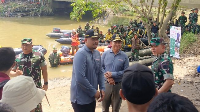 Anggota TNI Dikerahkan untuk Normalisasi Sungai Deli