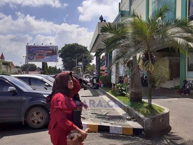Proyek Trotoar di Sidimpuan Belum Ramah Bagi Disabilitas Dan Ibu Hamil, Perlu Kaji Ulang