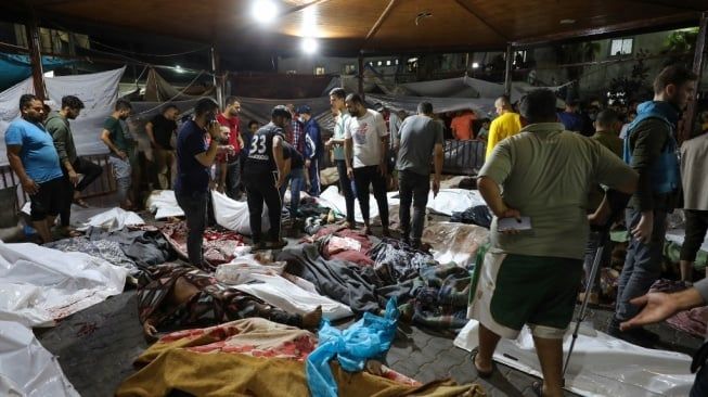 Kejam! Rudal Israel Hantam Rumah Sakit Baptis di Gaza, Mayat Berserakan di Halaman
