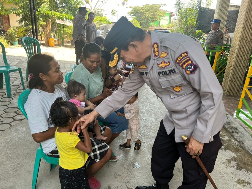 SPN Polda NTT Peduli Anak Stunting Lewat Pemberian Bantuan Makanan