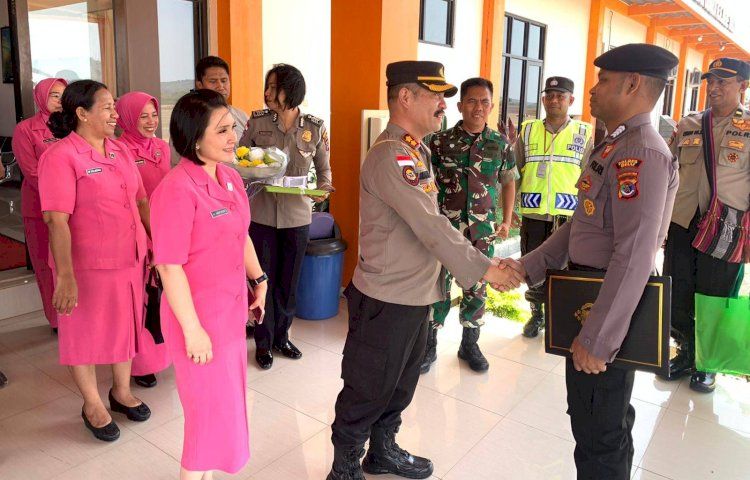 Apresiasi Prestasi Anggota, Kapolres, Perwira dan Bhayangkari Polres Belu Sambut Kepulangan Bripka Nasrul