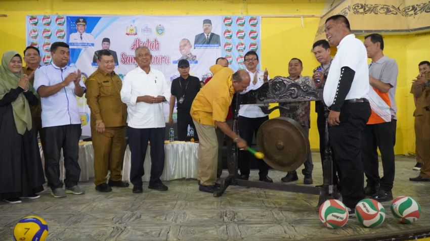 Syah Afandin Buka Turnamen Volly Antar Pelajar SMA/SMK Negeri dan Swasta