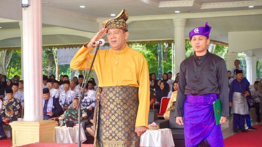Pimpin Upacara HGN 2023, Syah Afandin Sampaikan Amanat Mendikbud Ristek